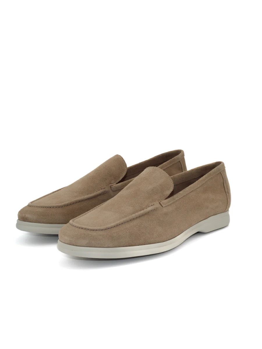 Mocasines de hombre modelo Cuba en piel serraje color taupe - Image 2