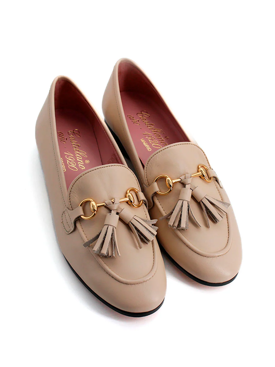 Mocasines Taormina en piel color porcelana con borlas - Image 3