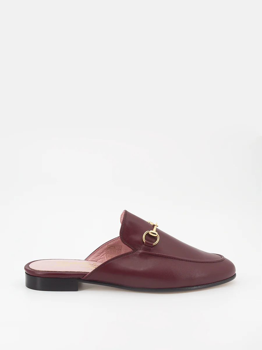 Mules Venecia piel coy color burdeos